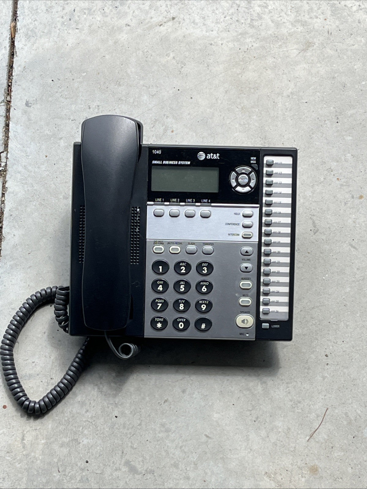 AT&T 1040 4-Line Small Business Phone with Speakerphone – Pre-Owned