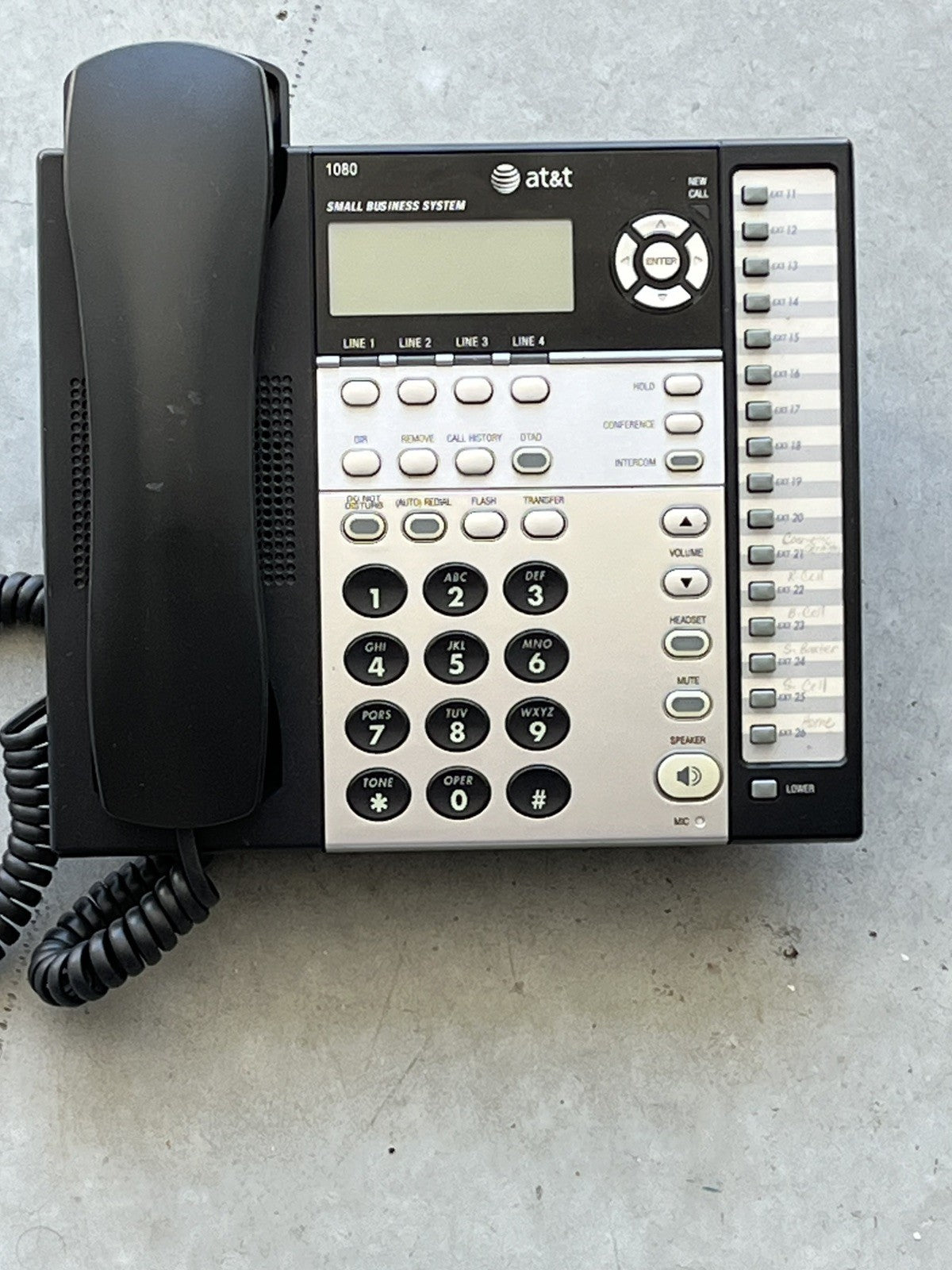 AT&T 1080 4-Line Small Business Phone with Digital Answering System – Pre-Owned
